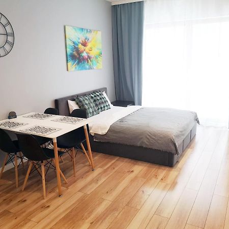 Novum Apartment With Parking クラクフ エクステリア 写真