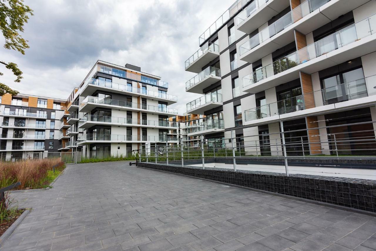 Novum Apartment With Parking クラクフ エクステリア 写真
