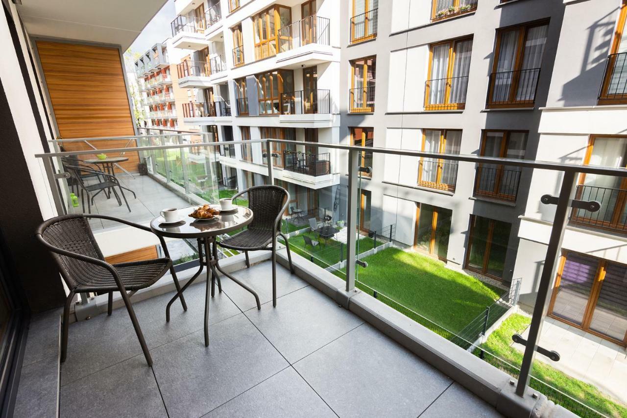 Novum Apartment With Parking クラクフ エクステリア 写真